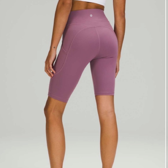 Lululemon Invigorate High-Rise Short 10" Grape Mauve
Size 4 - Picture 2 of 6